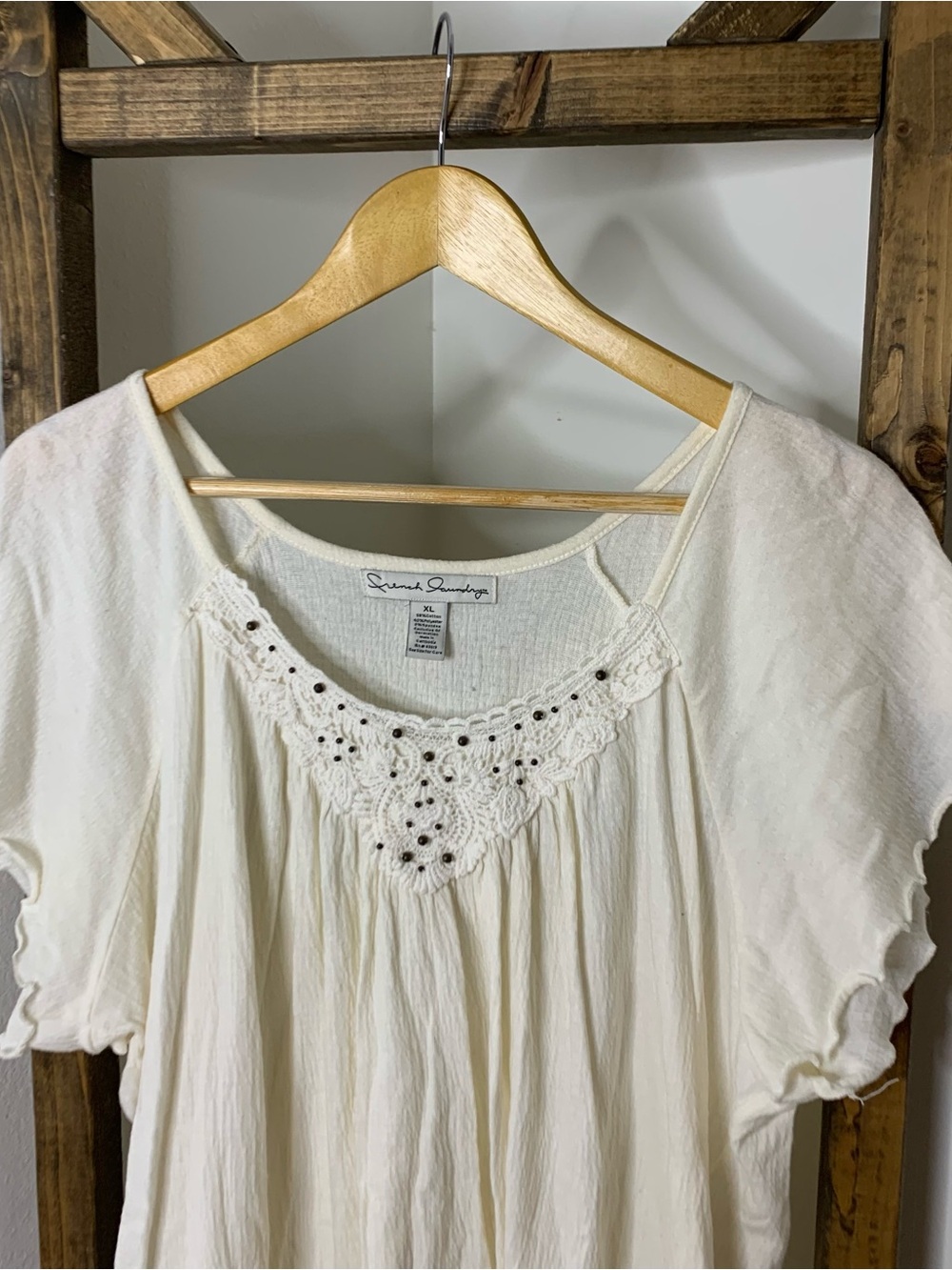 French Laundry Cream Crochet-Trim Short Sleeve Top Size XL - Picture 2 of 5